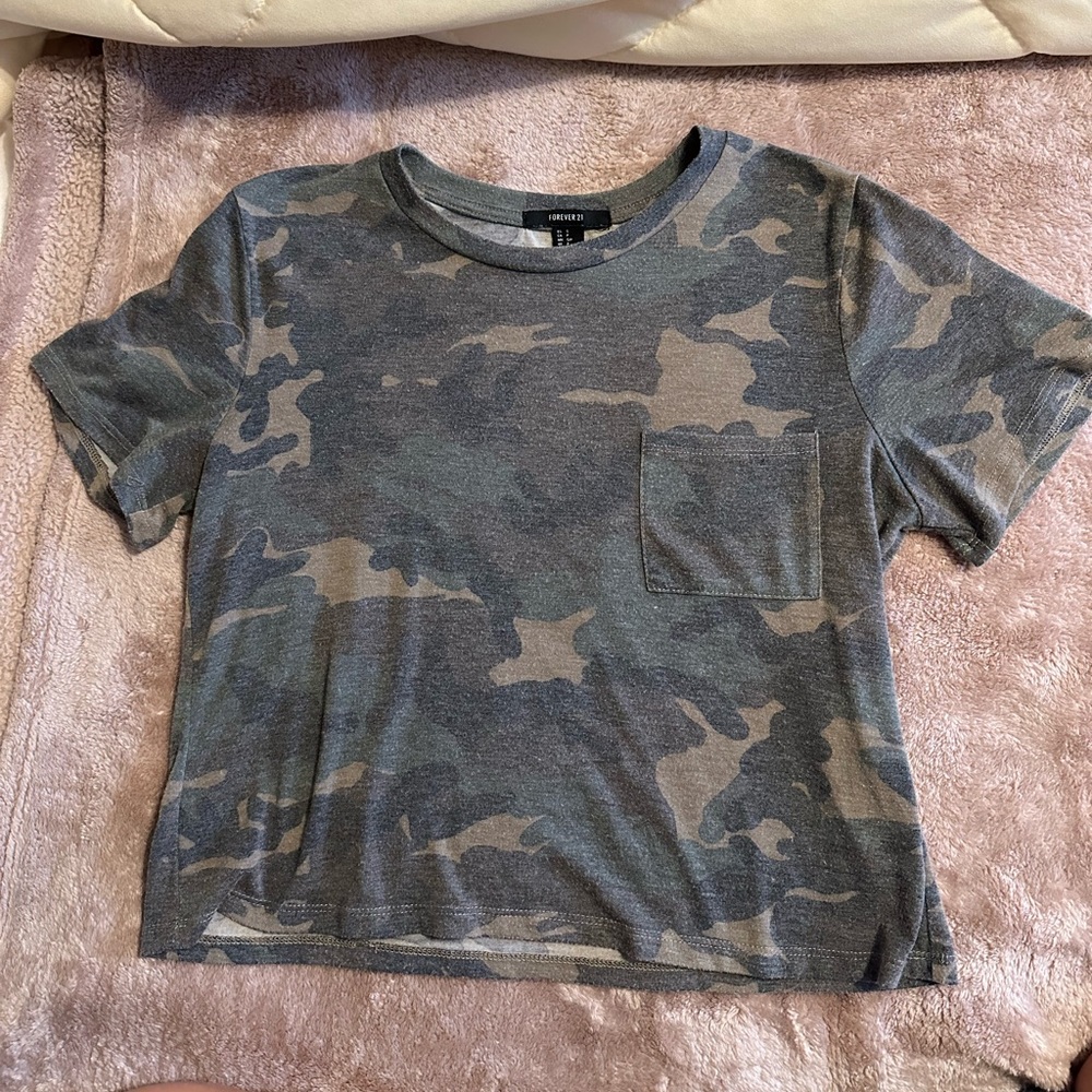 Forever 21 pocket tee